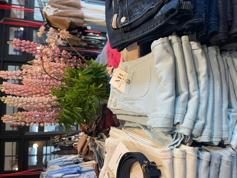 Miss Bon  - stretch jeans, rosa, naturhvit og burgunder, lys blå