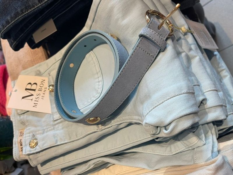 Miss Bon  - stretch jeans, rosa, naturhvit og burgunder, lys blå