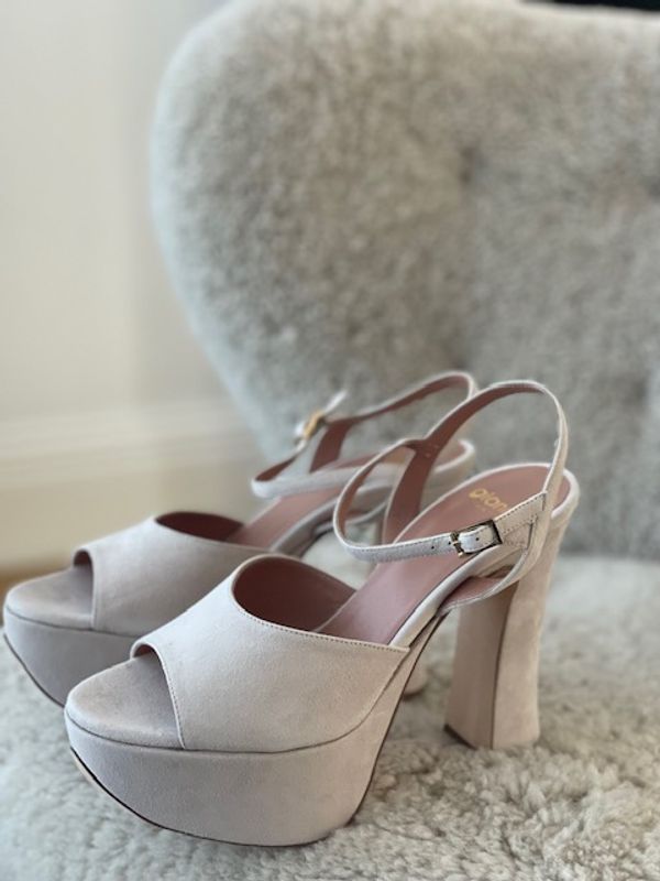 Gianna Meliani plattforms suede nude